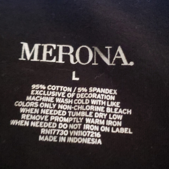 Ladies top - Picture 2 of 2